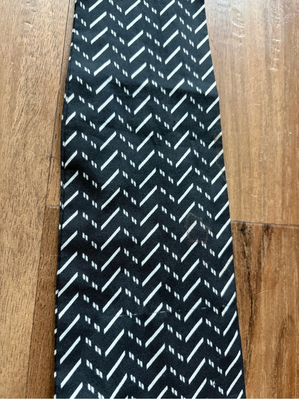 Black Chevron Men's Neck Scarf - Unbranded